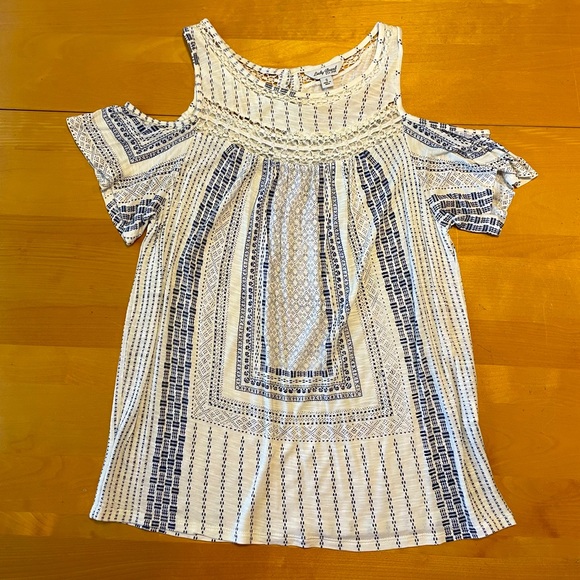 Lucky Brand Tops - Lucky Brand Cold Shoulder Top - Size S